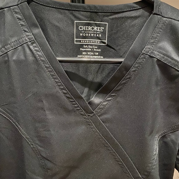 New scrub top - Picture 3 of 3